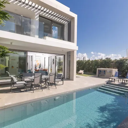 Villa Azure *